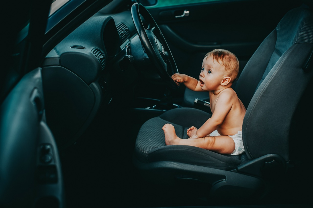 Mit dem richtigen Autositz wird die Fahrt auch mit Baby zu einem sicheren Erlebnis!